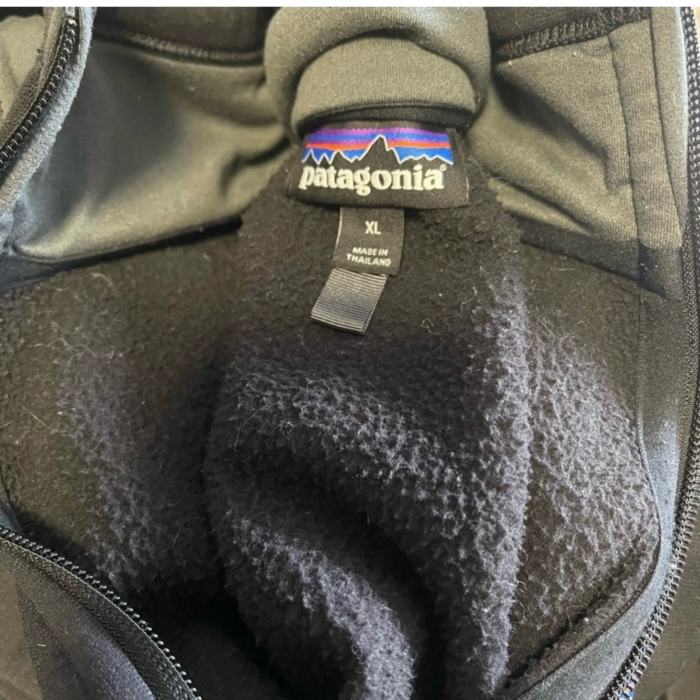 Patagonia Black Fleece-Lined Jacket - Picture 8 of 8